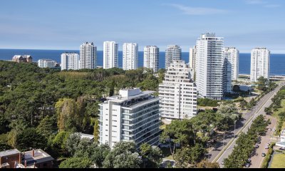 Departamento a estrenar a pasos de Punta  Shopping