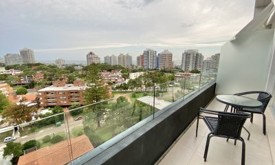 Vende departamento de 3 dormitorios y excelentes amenities en Mansa Punta del Este