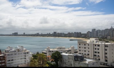 Departamento con vista al mar en Península, Punta del Este