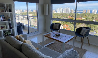 Apartamento de 3 dormitorios en Venta en Av Roosevelt , Punta del este