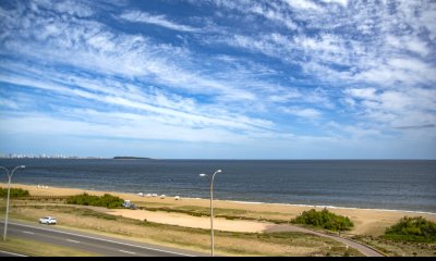 Vende Apartamento en Mansa de 4 dormitorios.