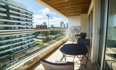 En venta apartamento de 2 dormitorios en Brava, con vistas impresionantes.