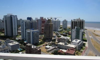 Venta de apartamento de dos dormitorios en Punta del Este