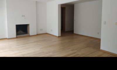 Apartamento en Venta de 2 dormitorios en Zona Carrasco,