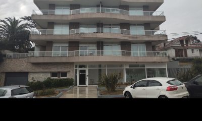 Vende apartamento de 1 dormitorio Mansa, Punta del Este.