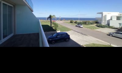 Apartamento en venta, frente al mar, playa mansa, 1 dormitorio