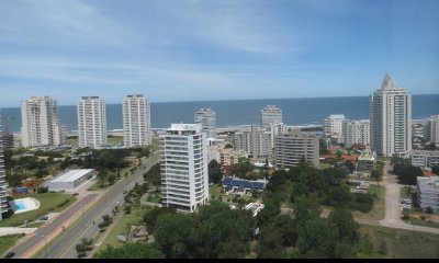 Apartamento de 3 dormitorios en Roosevelt - Punta del Este