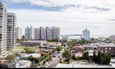 Vende apartamento de 2 dormitorios en Brava Punta del Este