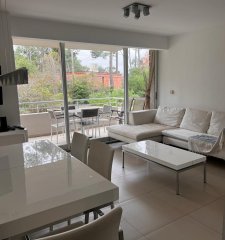 Depertamento de  de 2 dormitorios en venta en Rincon del Indio, punta del Este