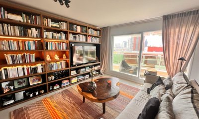 Vende espectacular apartamento de 3 dormitorios en Coral Tower, Playa Mansa, Punta del Este