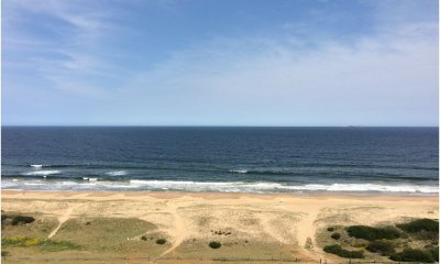 Vende gran departamento en Tiburon III, Punta del Este