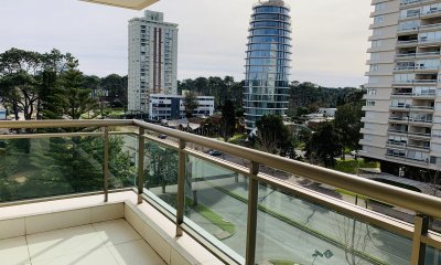 Apartamento en venta  2 dormitorios en zona Roosevelt, Punta del Este en Torre de Categoría