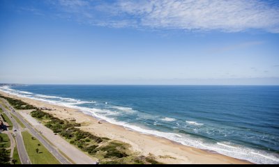Departamento frente al mar en venta, Piso alto. 3 dormitorios. Punta del Este