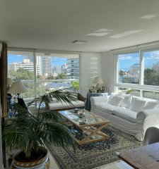 Apartamento en venta de 2 dormitorios en Punta Del Este