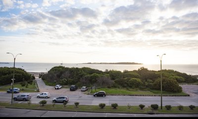 Departamento de 2 dormitorio, torre Millenium, Punta del Este