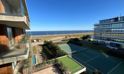 Unidad en venta,  a estrenar frente al mar, 2 dormitorios, amplia terraza. Walmer Lagoon.