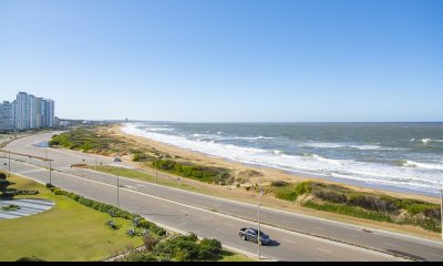 Departamento en venta en Estrella de Mar, 3 dormitorios frente al mar.