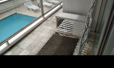Vende apartamento de 1 dormitorio, con balcon en Peninsula.