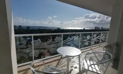 En venta apartamento de 2 dormitorios en Roosevelt con hermosa vista desde el balcon.