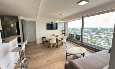 Vende  Apartamento en Mansa - Punta del Este de 2 dormitorios.