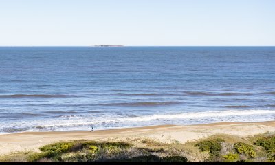Torre Premium frente al mar, departamento de 3 dormitorios mas dep en venta, Punta del Este