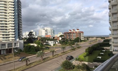 Apartamento en venta zona brava