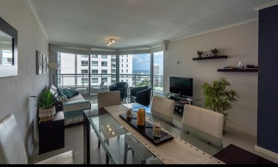 Venta Apartamento de 3 dormitorios en zona Roosevelt a pocas cuadras del mar