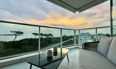 En venta apartamento de 3 dormitorios en Mansa