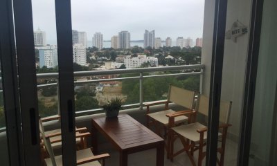 Apartamento de venta de 1 dormitorio y medio en Punta Del Este