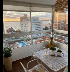 Departamento de 3 dormitorios con vista al mar en Peninsula , Punta del este