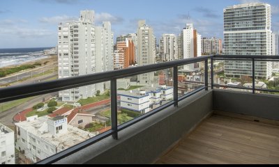 Departamento en venta A ESTRENAR,  próximo al mar y la Peninsula. Punta del Este.