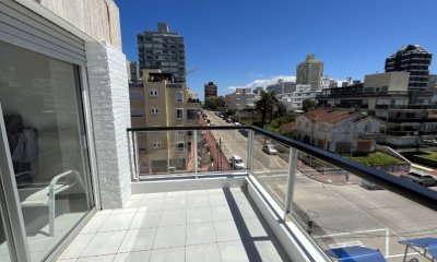 Vende Penthouse de 2 dormitorios con vista espectacular en Peninsula