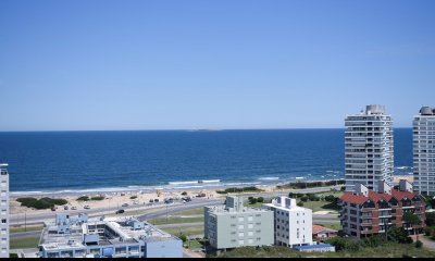 Monoambiente en  Edificio Chronos  a metros del mar , Punta del este