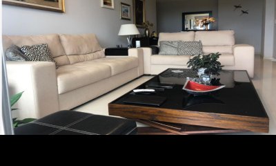 Apartamento de 2 dormitorios en Mansa, PUNTA DEL ESTE