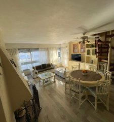 Venta Apartamento de 3 dormitorios en Península, Punta del Este a metros del mar