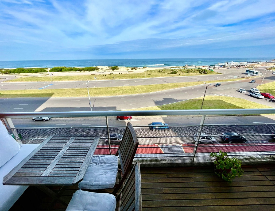 Apartamento de 2 dormitorios en Playa Brava , Punta del este 