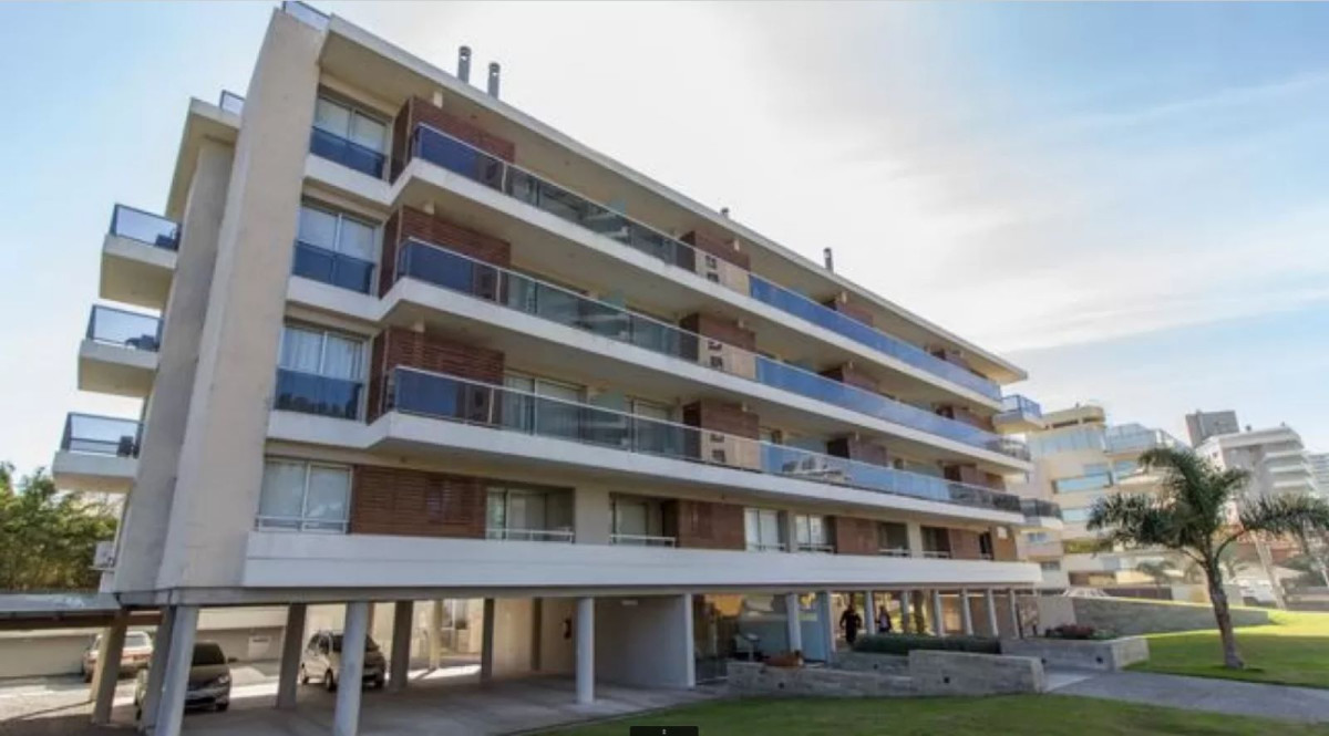 Vende apartamento en Aidy Grill, Punta del Este 