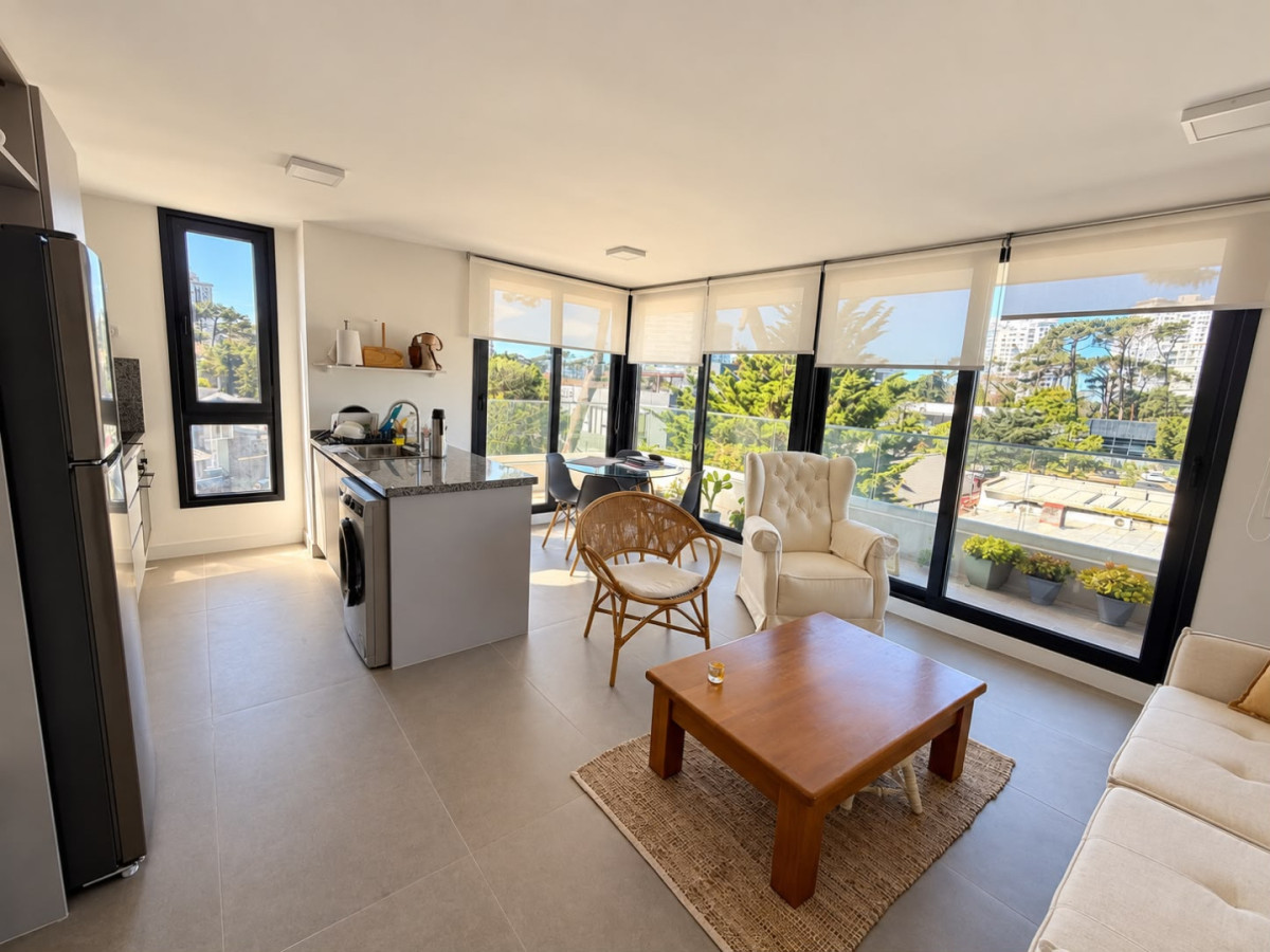  Apartamento de 1 dormitorio, esquinero en Aidy Grill, Punta del Este 