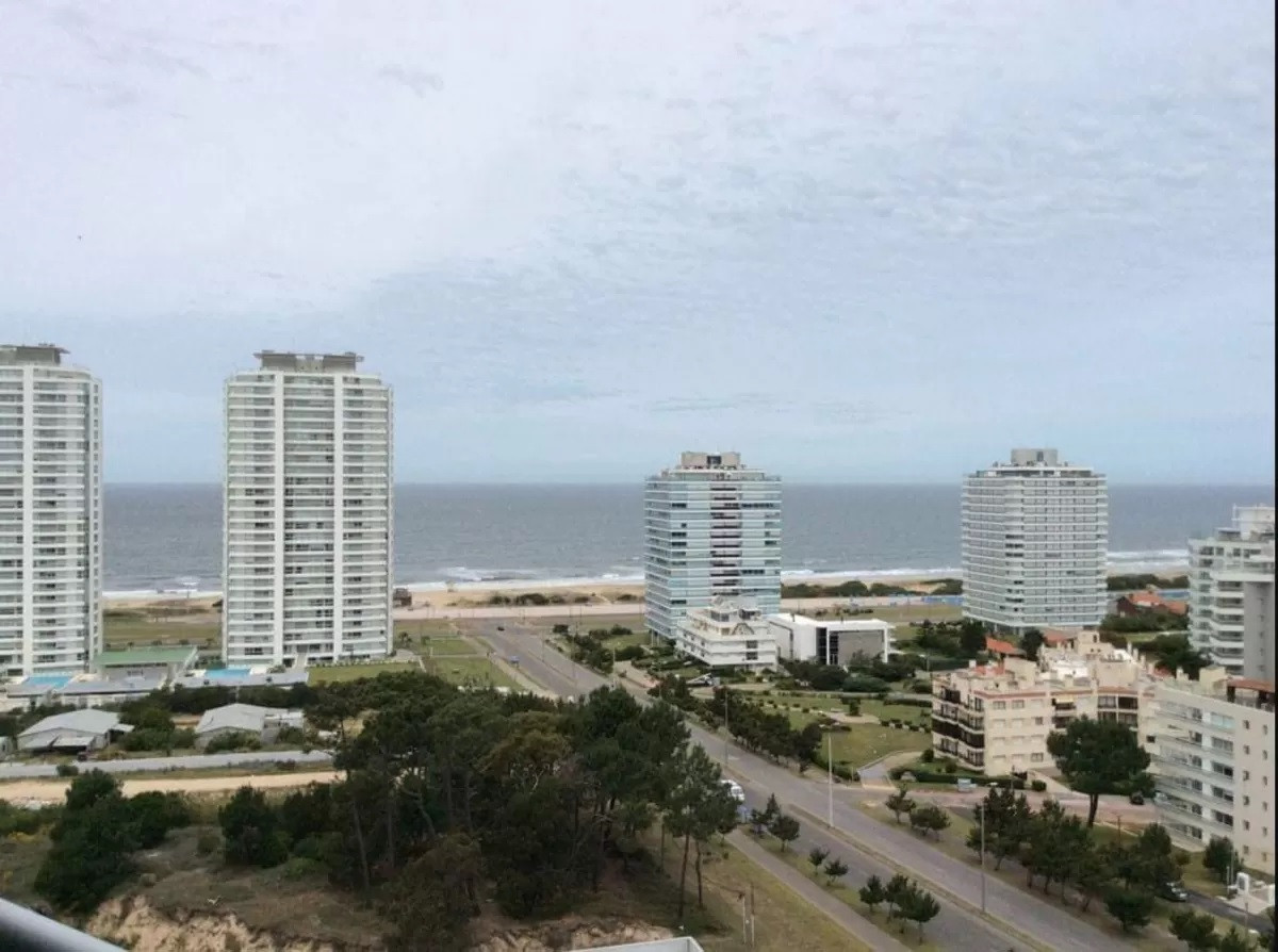 Apartamento en venta en Torre One, Punta Del Este