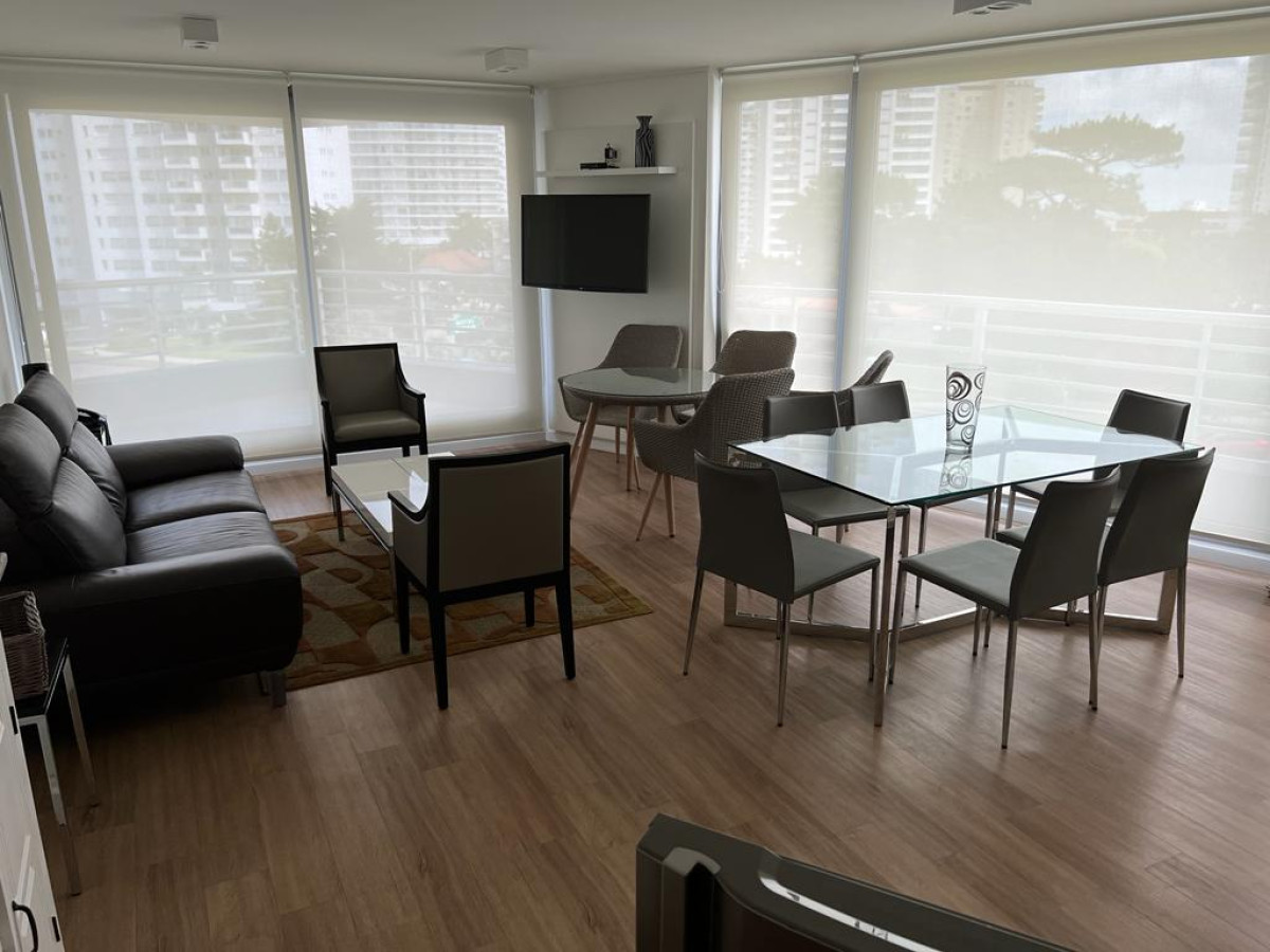 Departamento de 2 dormitorios en venta en Alexander Boulevard