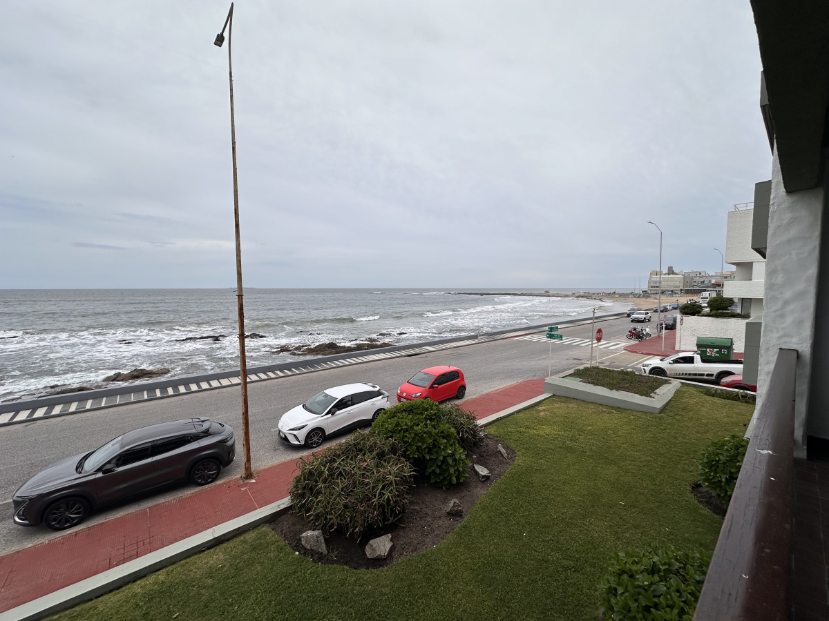 En venta apartamento de 2 dormitorios en Peninsula, Punta del Este