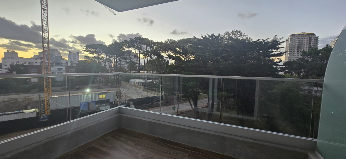 Apartamento de 1 dormitorio en venta, con vista a agradable entorno