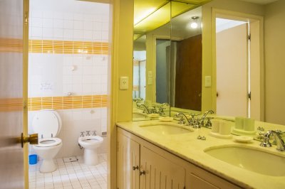 casa en venta de 4 dormitorios en lugano , punta del este  - ndm4873c