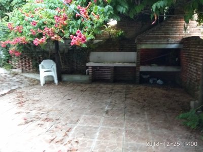 casa de 3 dormitorios y servicio, cerca de la playa - ndm2467c