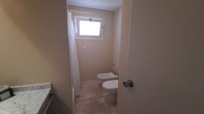 exclusiva casa de 4 dormitorios con piscina en punta del este en venta - ndm2187c