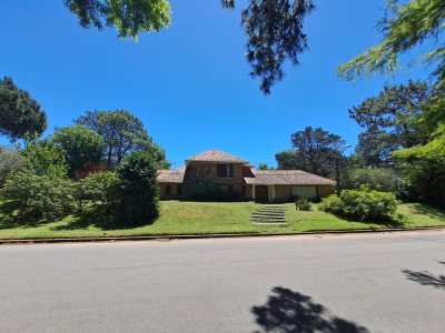 casa de 4 dormitorios en venta en golf - ndm5228c