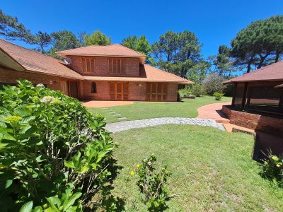 casa de 4 dormitorios en venta en golf - ndm5228c