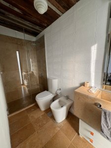 casa cómoda con espacios hermosos de 5 dormitorios en punta piedras  - ndm15525c