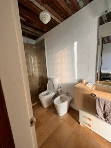 casa cómoda con espacios hermosos de 5 dormitorios en punta piedras  - ndm15525c