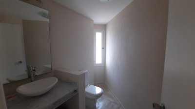 exclusiva casa de 4 dormitorios con piscina en punta del este en venta - ndm2187c